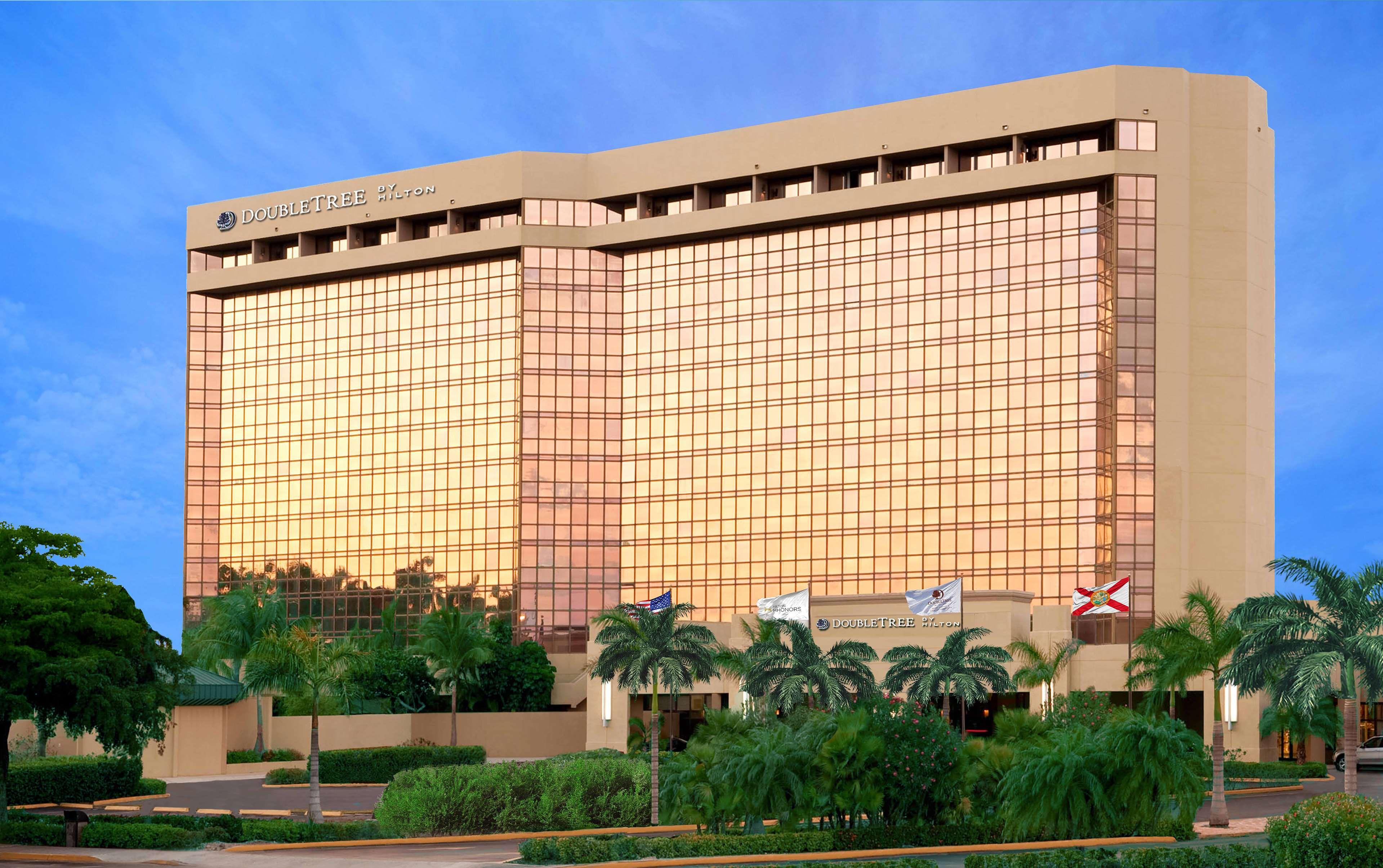 Doubletree By Hilton Hotel Miami Airport & Convention Center Extérieur photo