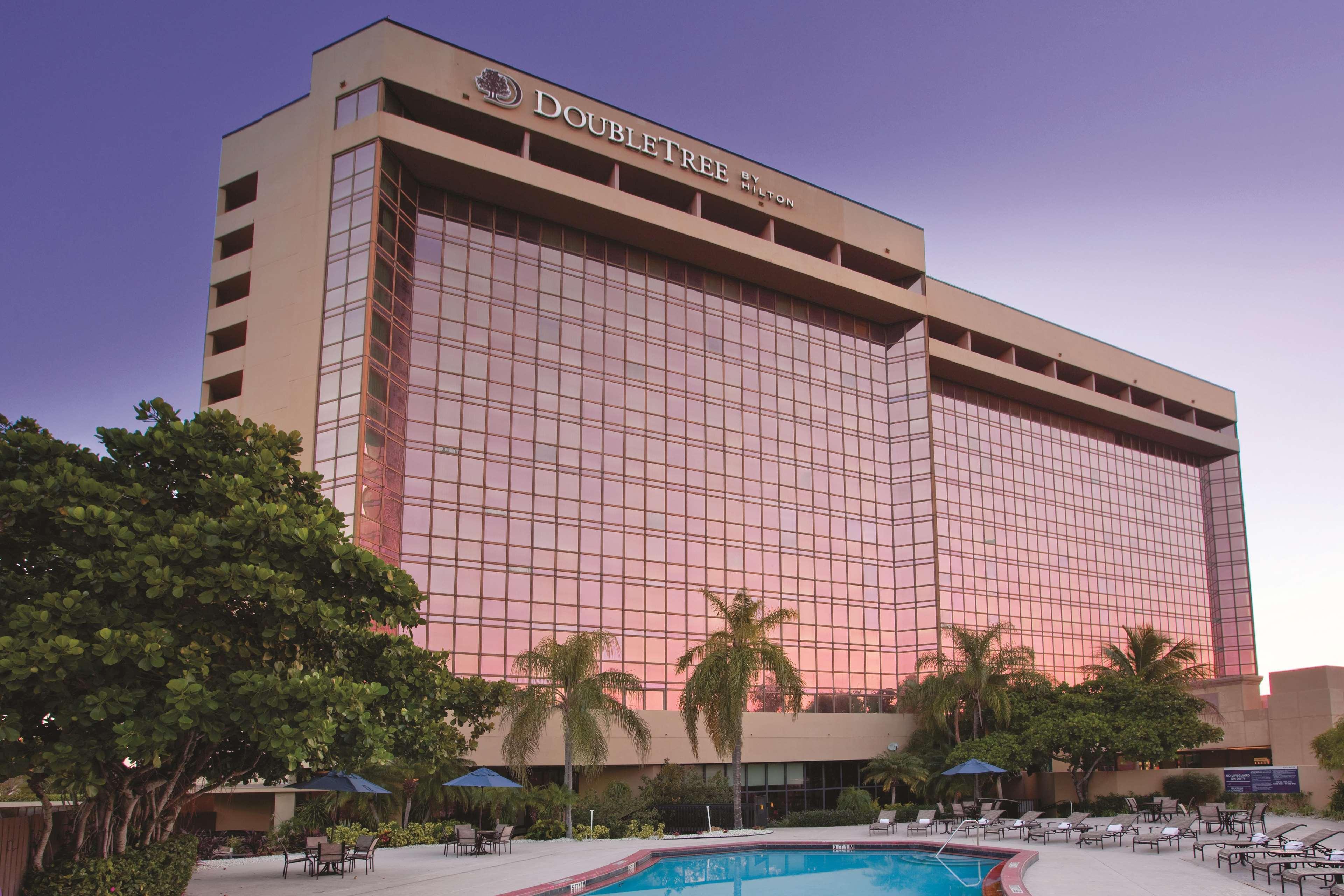 Doubletree By Hilton Hotel Miami Airport & Convention Center Extérieur photo