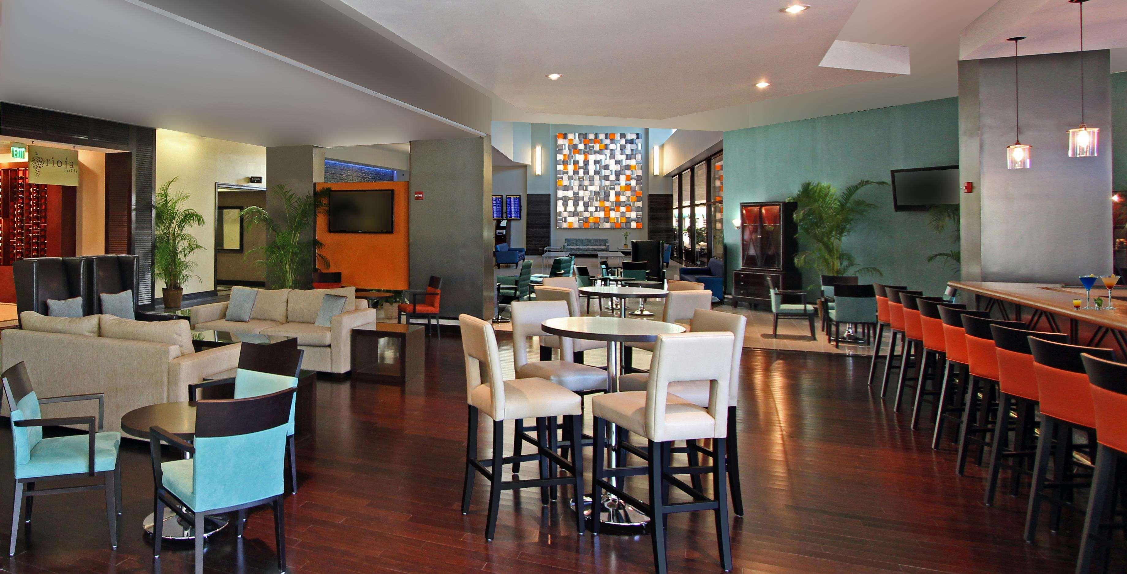 Doubletree By Hilton Hotel Miami Airport & Convention Center Extérieur photo