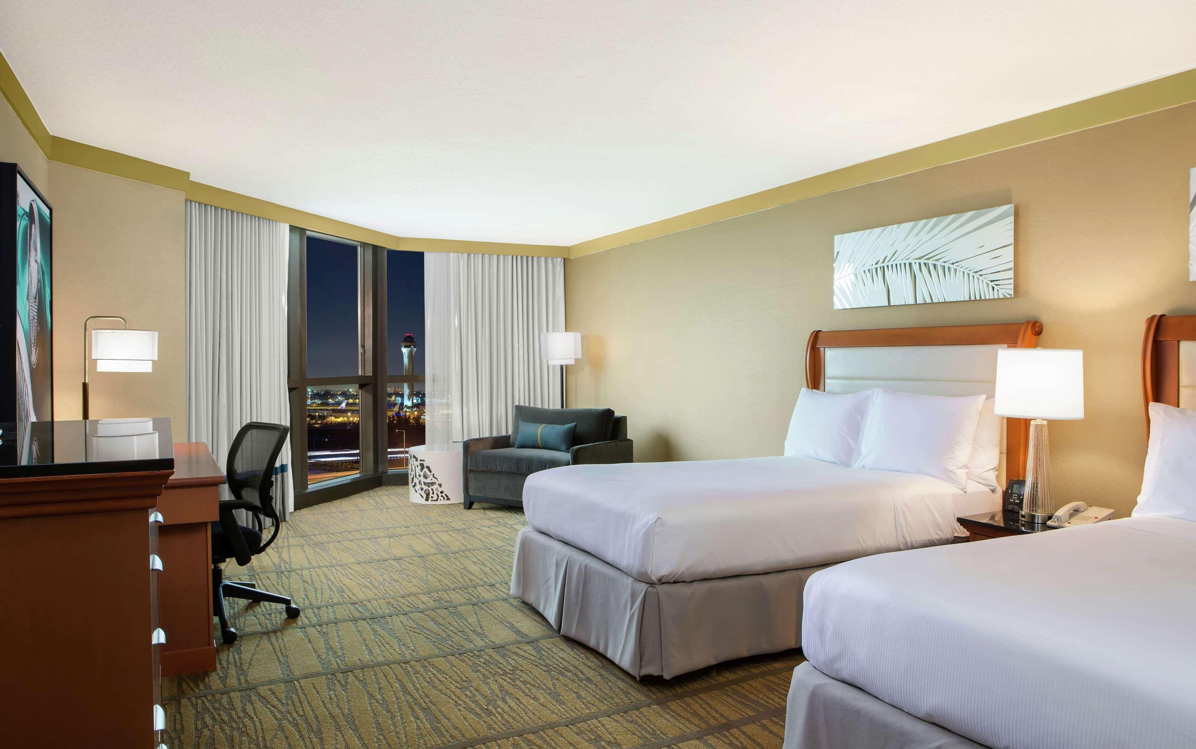 Doubletree By Hilton Hotel Miami Airport & Convention Center Extérieur photo