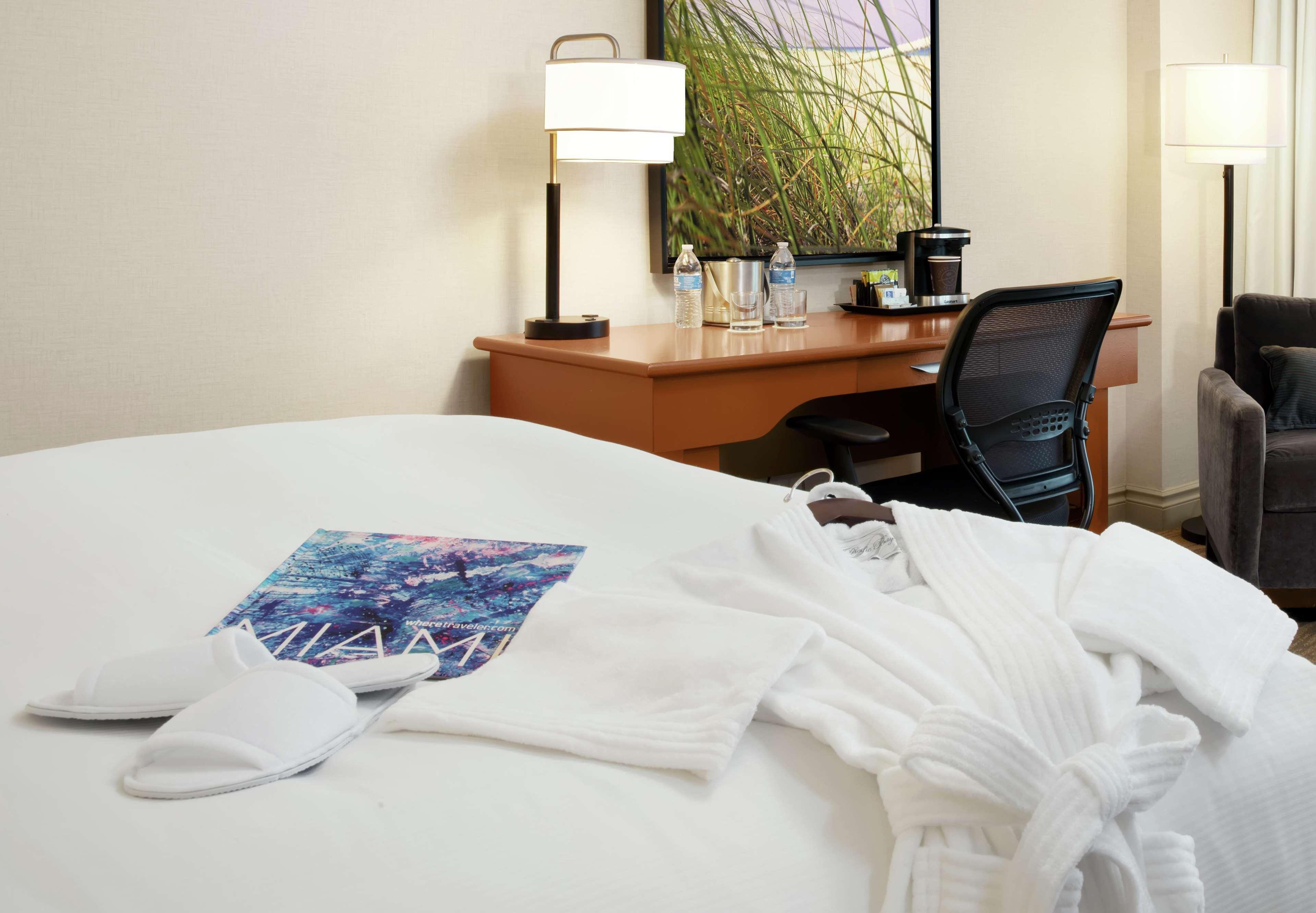 Doubletree By Hilton Hotel Miami Airport & Convention Center Extérieur photo