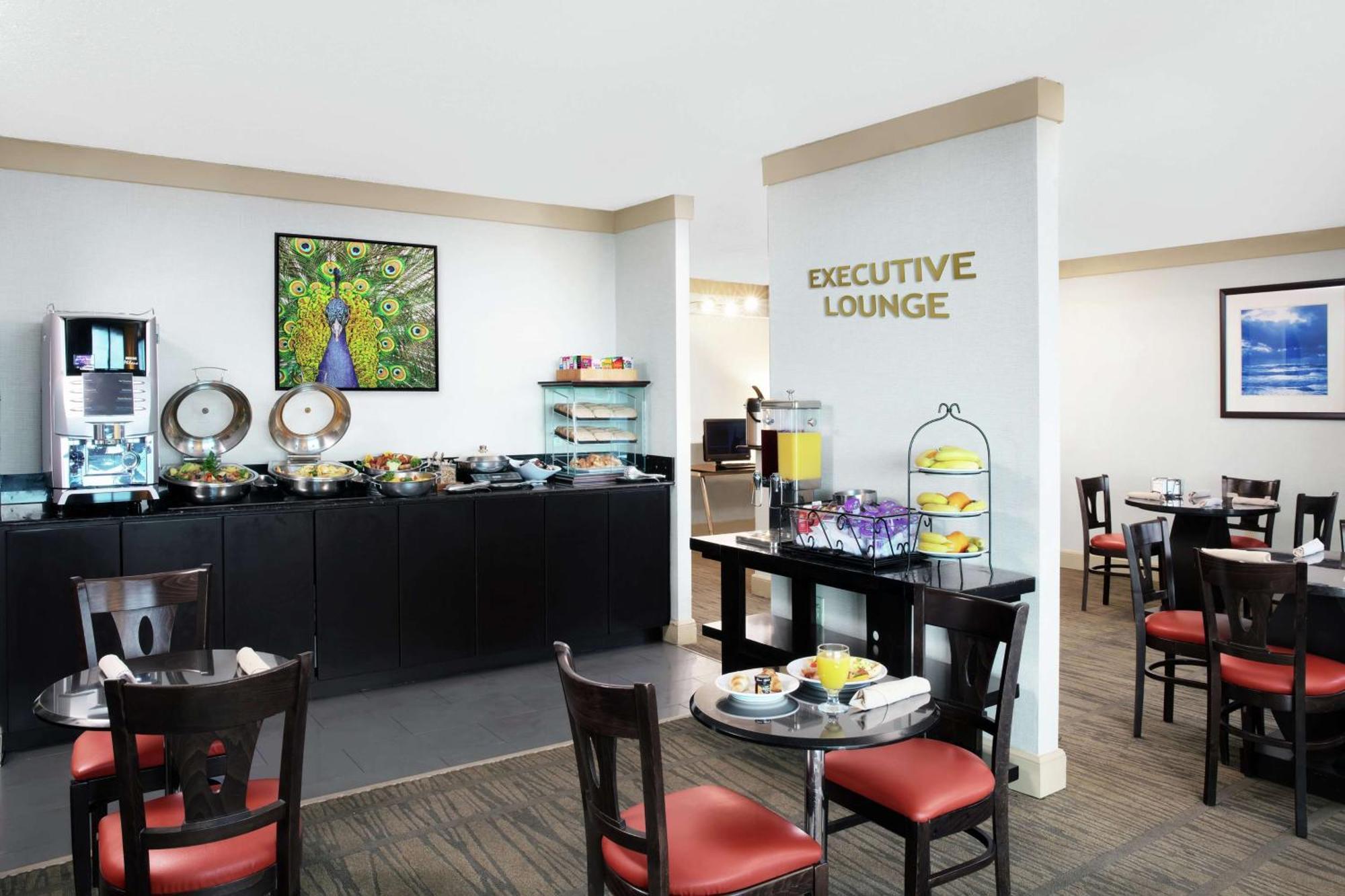 Doubletree By Hilton Hotel Miami Airport & Convention Center Extérieur photo