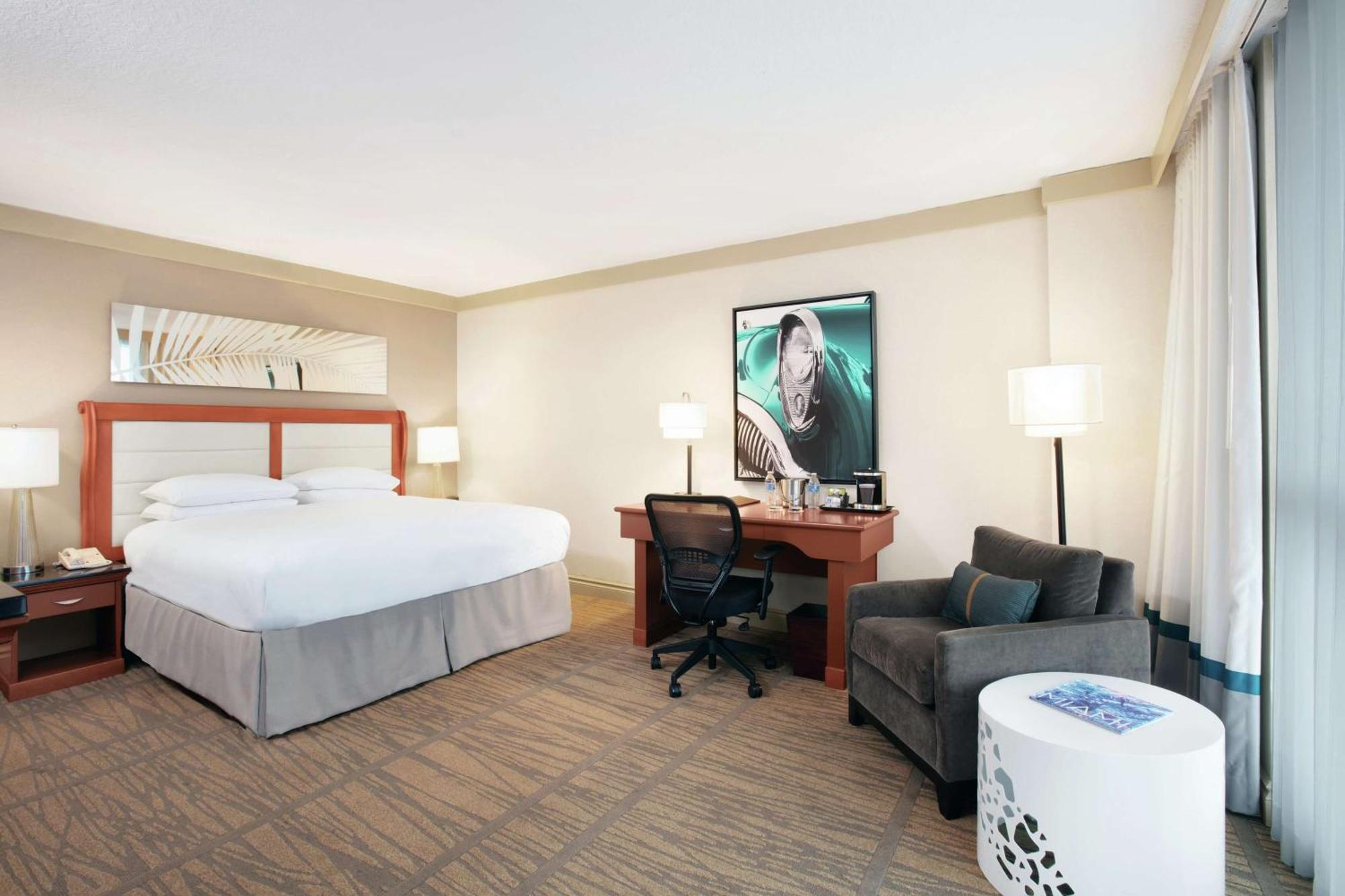 Doubletree By Hilton Hotel Miami Airport & Convention Center Extérieur photo