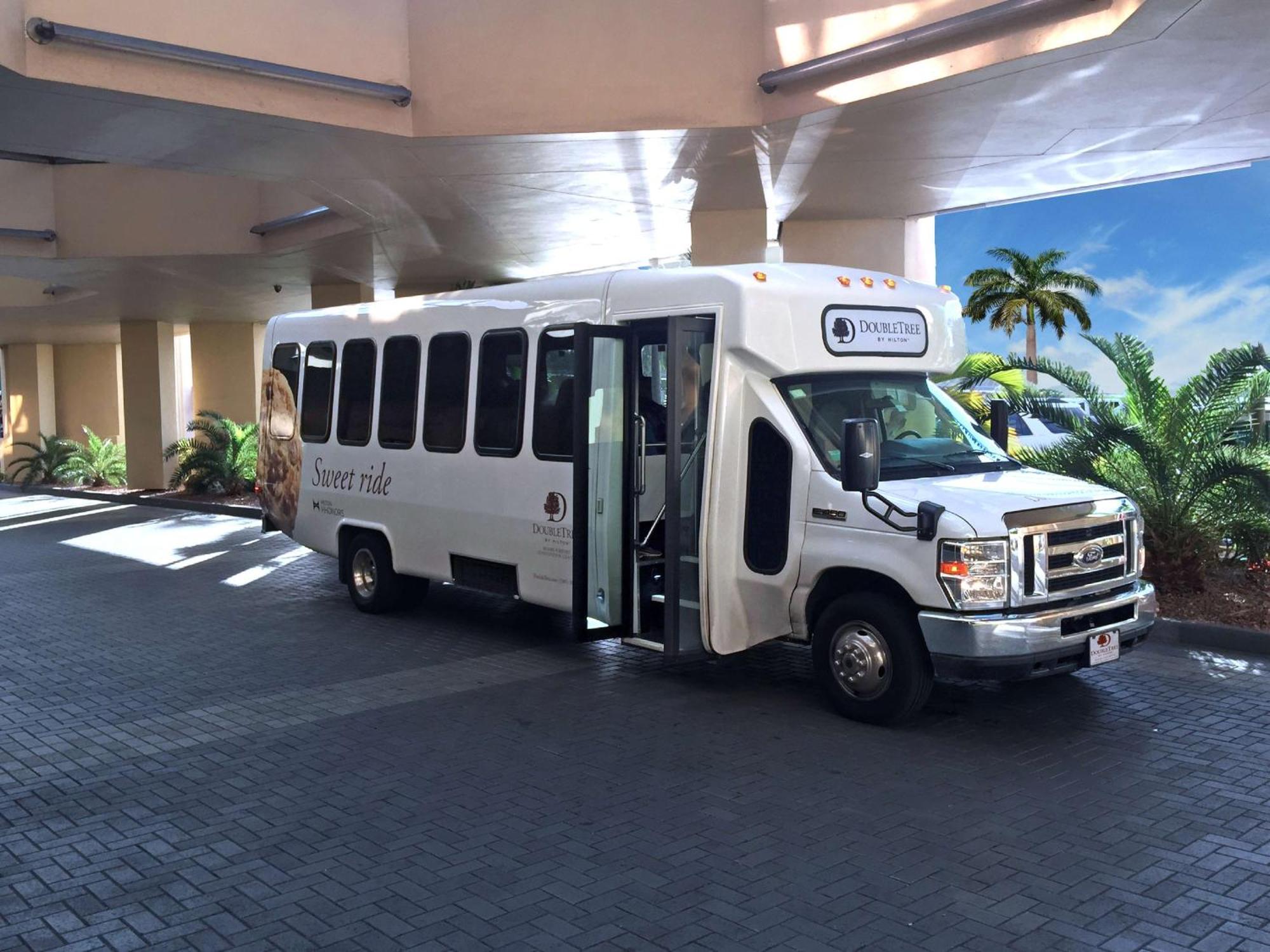 Doubletree By Hilton Hotel Miami Airport & Convention Center Extérieur photo