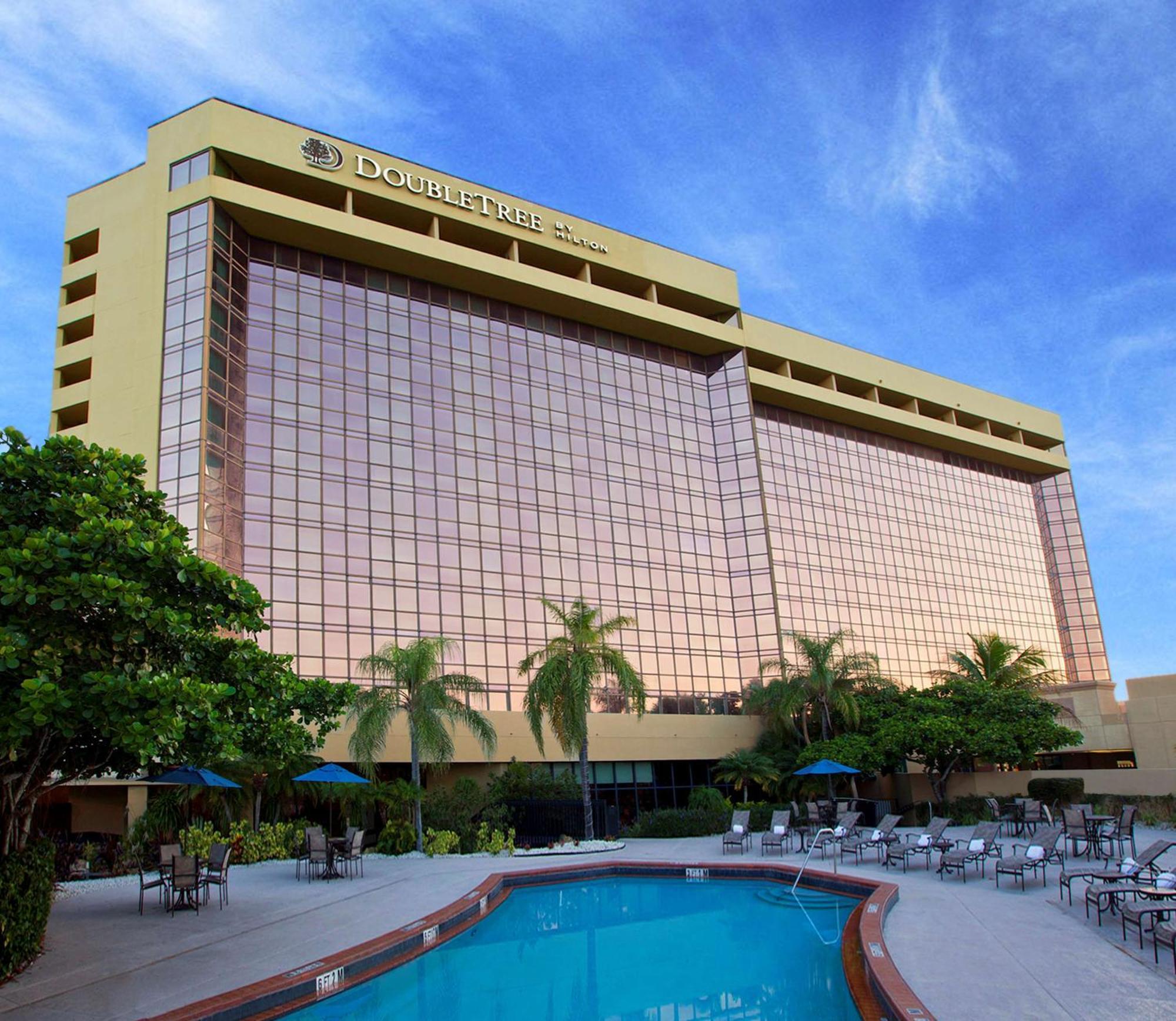 Doubletree By Hilton Hotel Miami Airport & Convention Center Extérieur photo