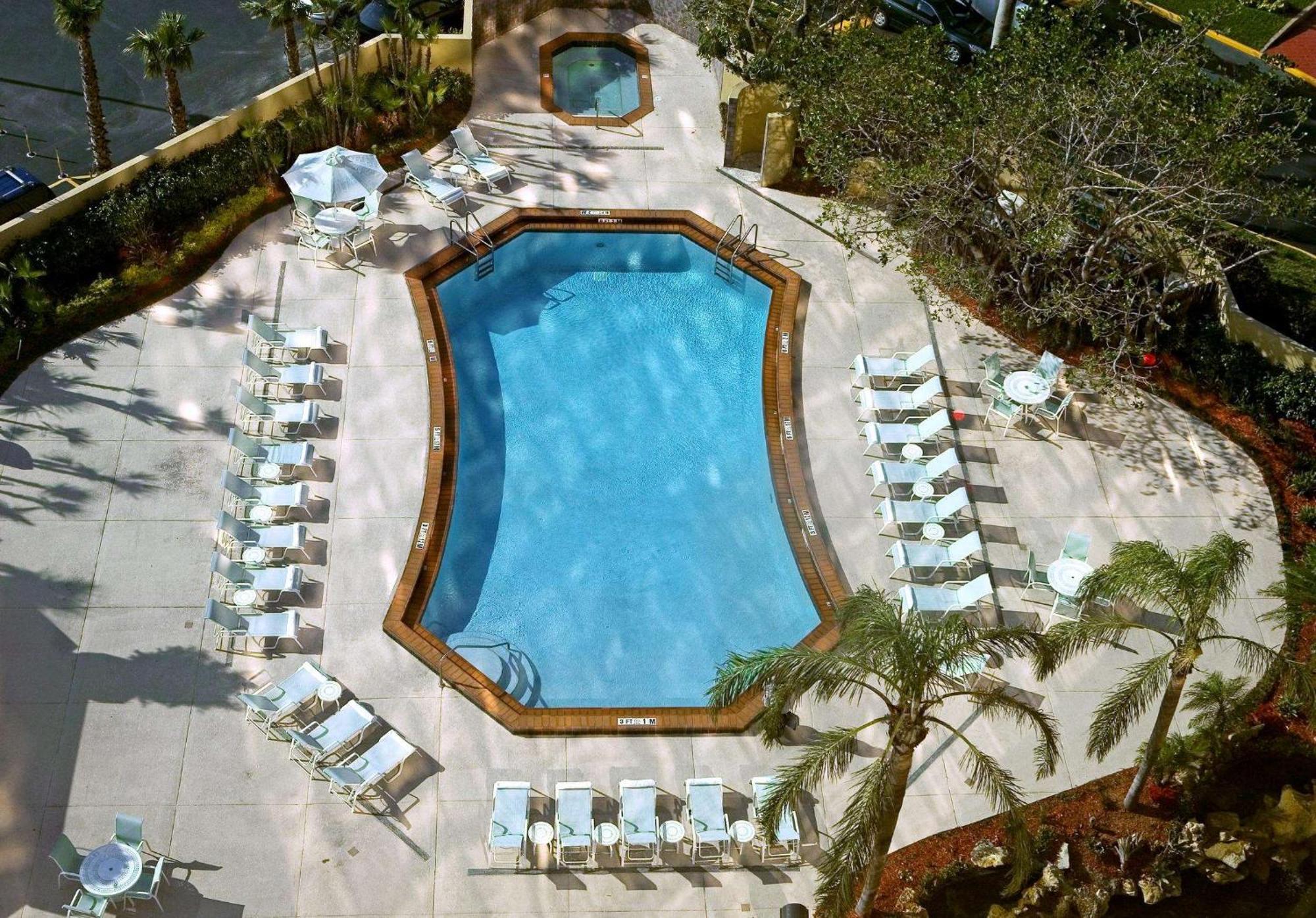 Doubletree By Hilton Hotel Miami Airport & Convention Center Extérieur photo