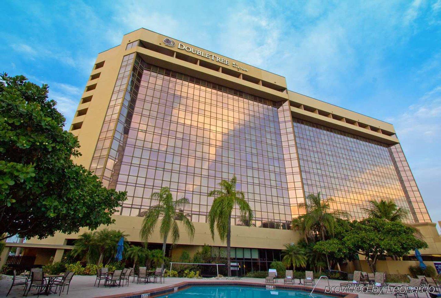Doubletree By Hilton Hotel Miami Airport & Convention Center Extérieur photo